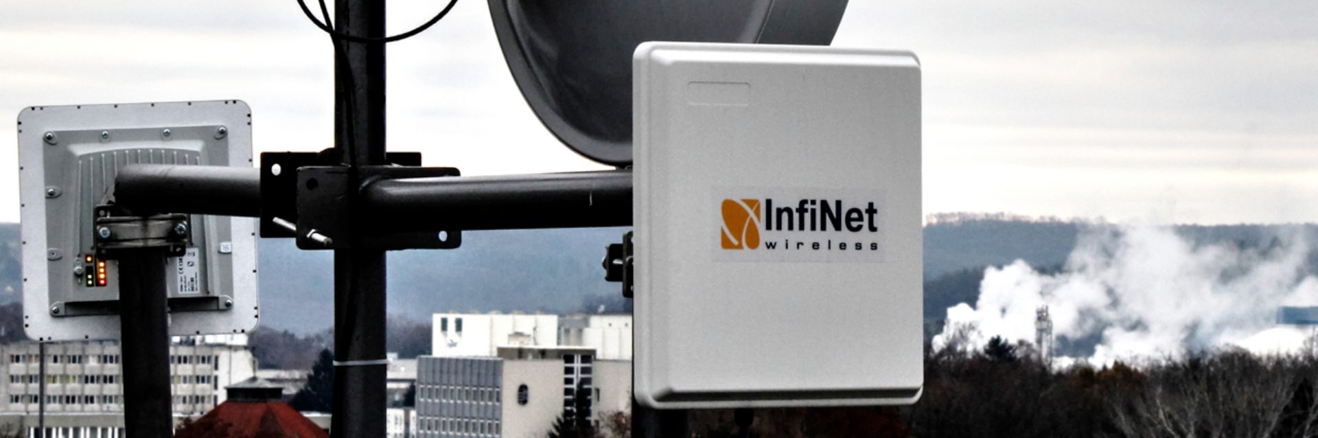 „Atombiztos” multipont adatátvitel 5GHz-en – InfiNet Wireless
